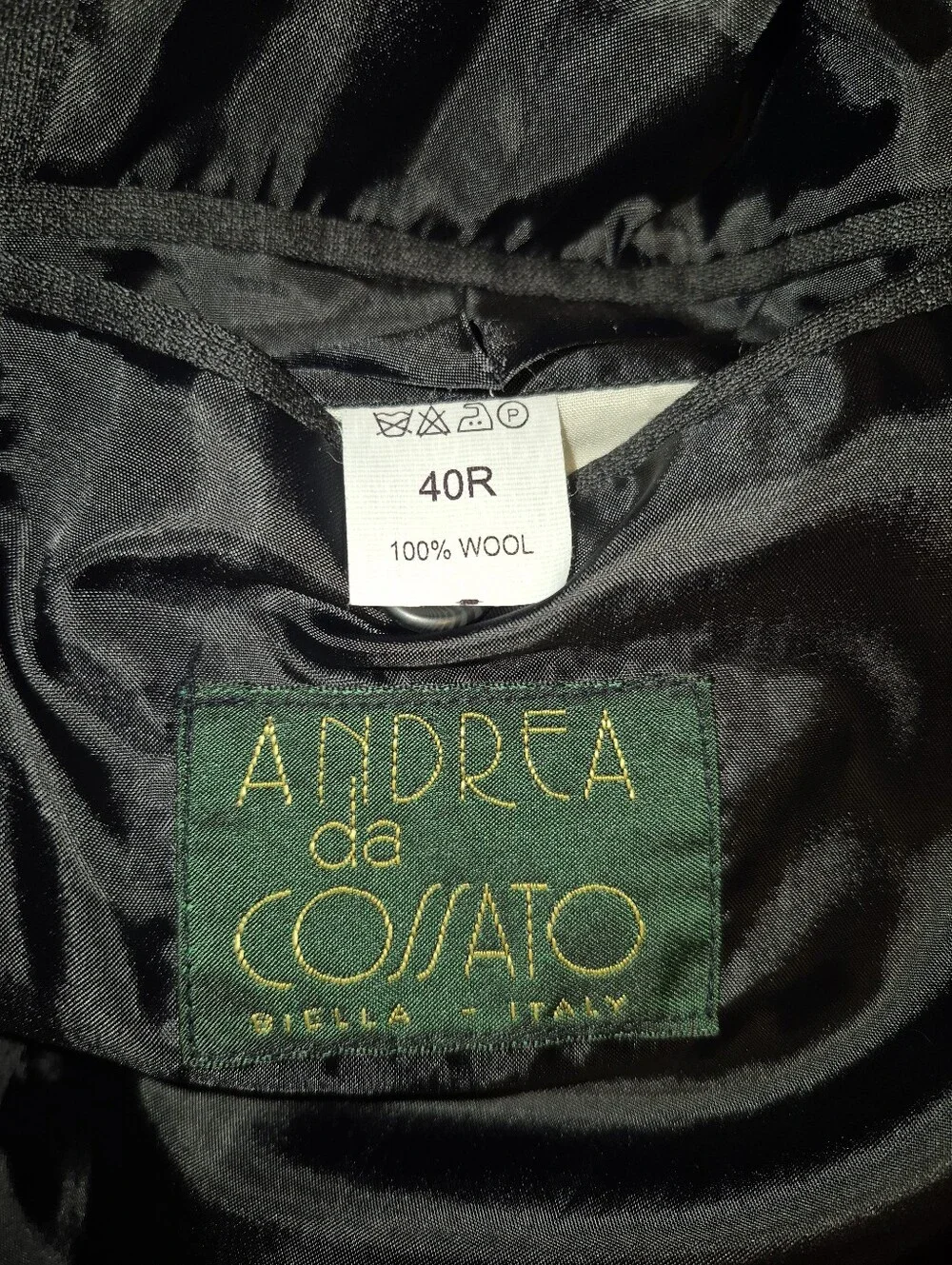 Andrea da Cossato 3-button men's suit